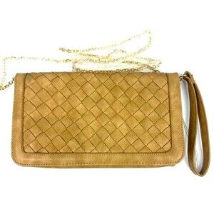 Urban Expressions Tan Rectangular Crossbody/Clutch/Wristlet Bag Chain Strap NEW